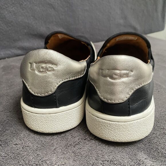 UGG Womens Cas 1019108 Black Leather Low Top Slip On Sneaker Shoes Size 11 - Picture 2 of 9